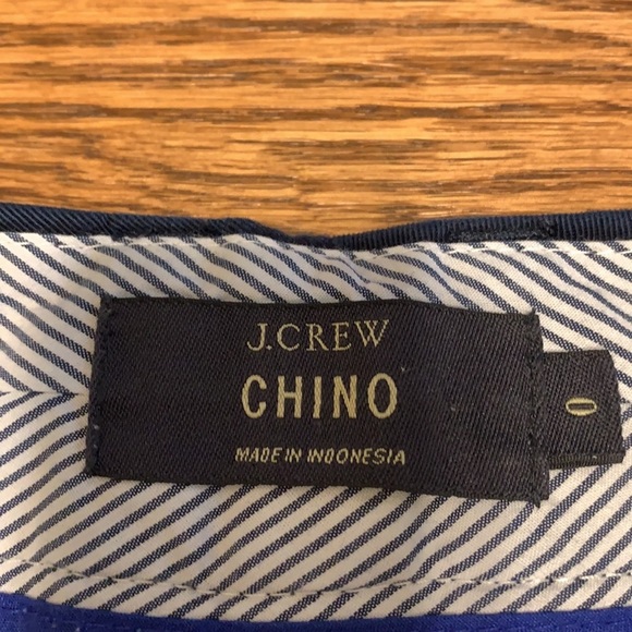 J.Crew Chino cute navy shorts - Picture 2 of 3